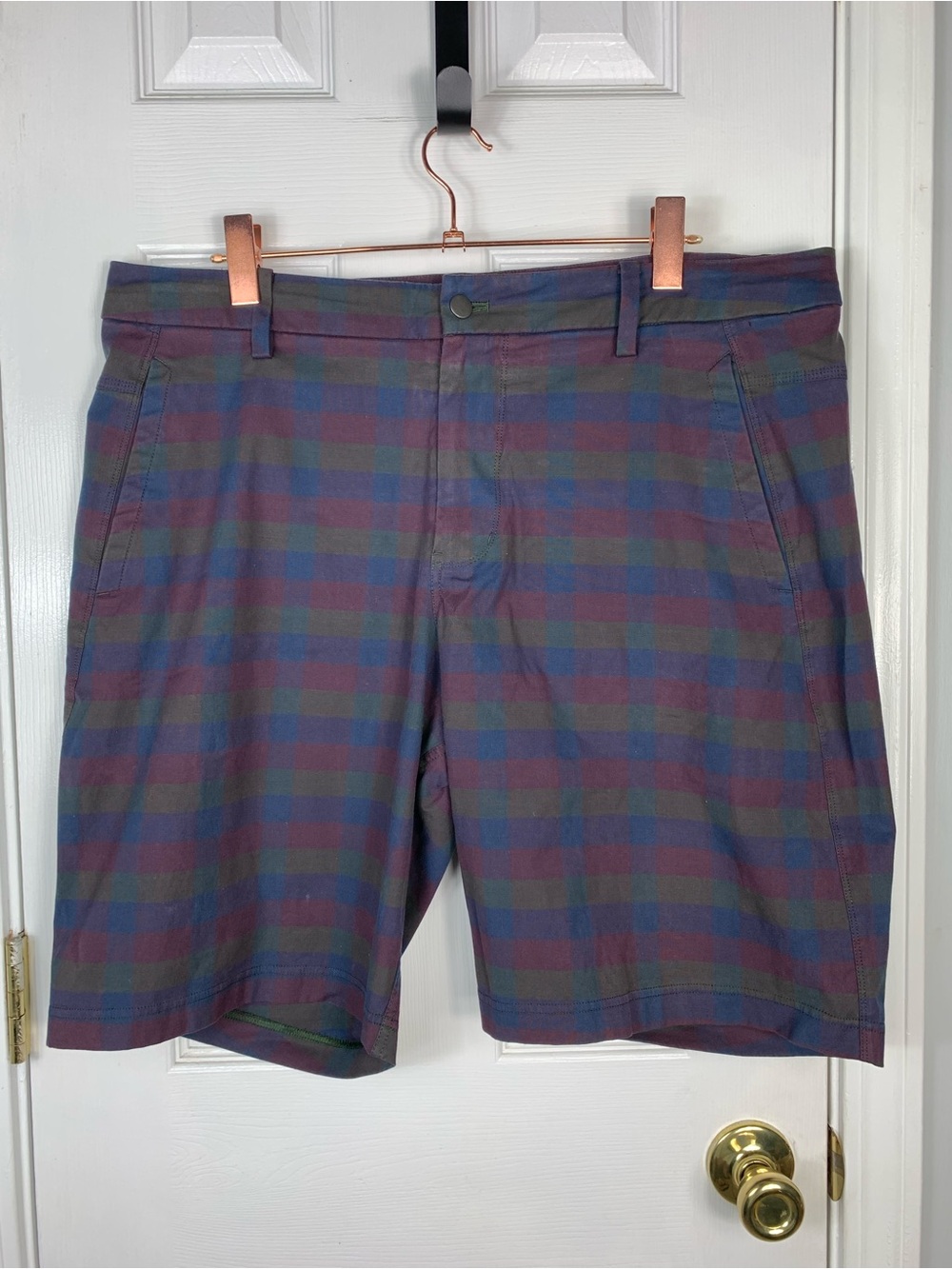 Lululemon Men's Size 40 Plaid Chino Shorts Plaid Performance Shorts